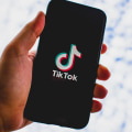 Los riesgos y beneficios de usar TikTok para tu negocio